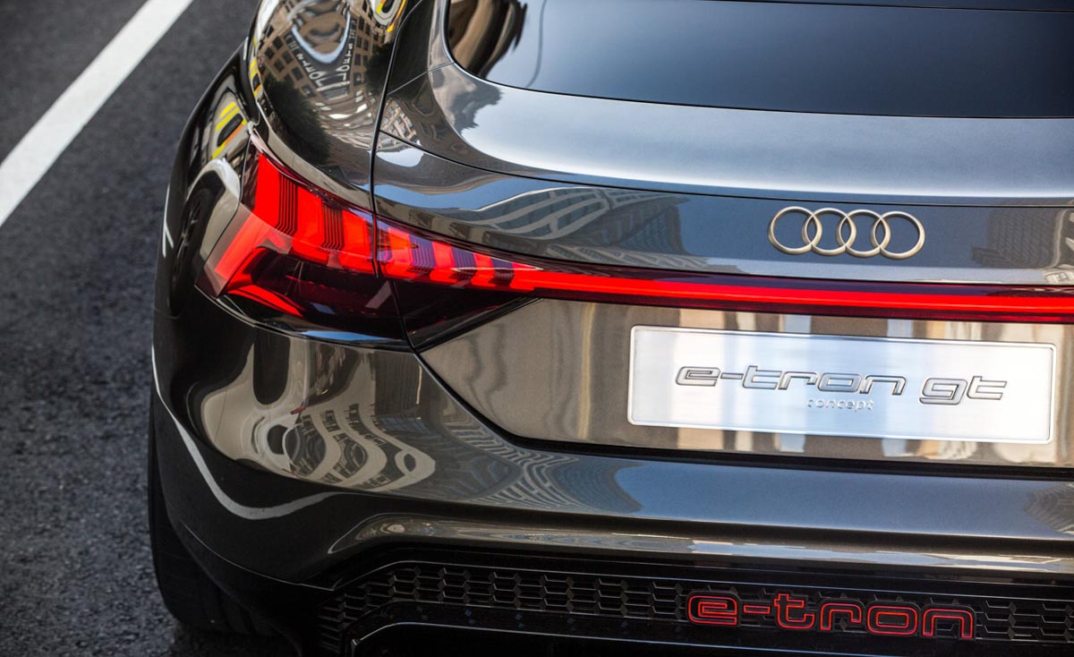 Audi E-tron GT  量产版或今年亮相洛杉矶车展