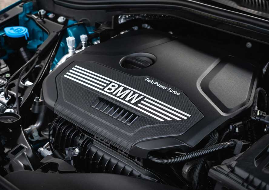 全新 BMW M240i Coupe 实车照曝光，最强 2 Series 即将登场？