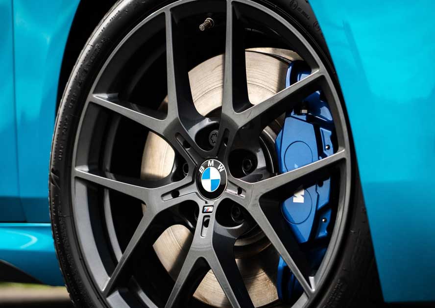全新 BMW M240i Coupe 实车照曝光，最强 2 Series 即将登场？