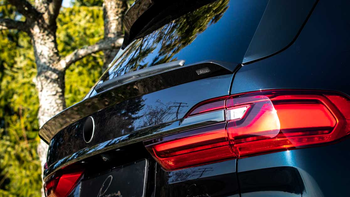 BMW X7 Lumma CLR 黑暗登场，外观煞气十足