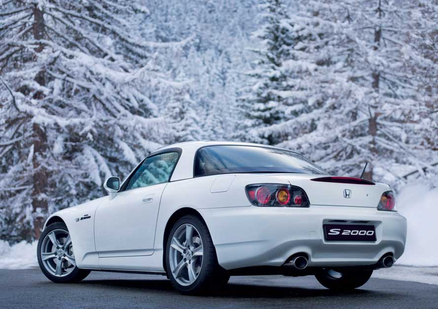 经典车款回顾：Honda S2000，自然进气后驱敞篷跑车的王者！