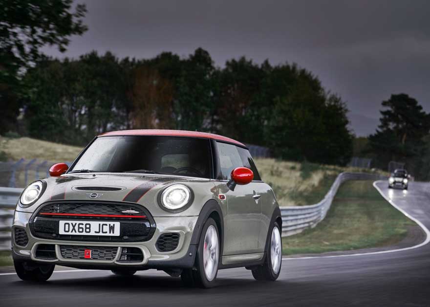 Mini 3 Doors JCW，一款扮猪吃老虎的性能钢炮