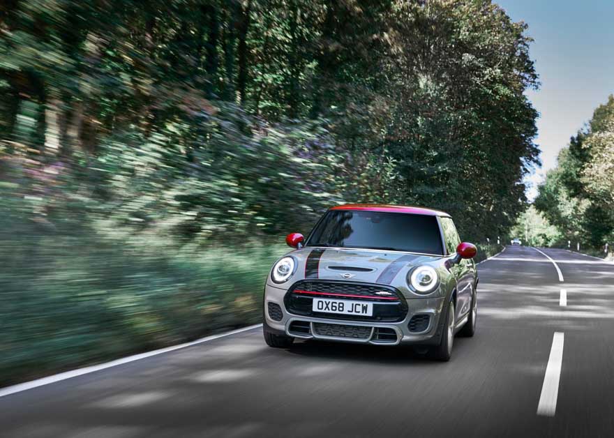 Mini 3 Doors JCW，一款扮猪吃老虎的性能钢炮