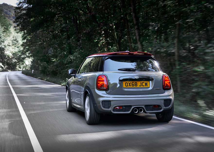 Mini 3 Doors JCW，一款扮猪吃老虎的性能钢炮