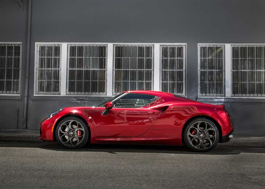 Alfa Romeo 4C，一辆完美的意大利 MR 小跑车