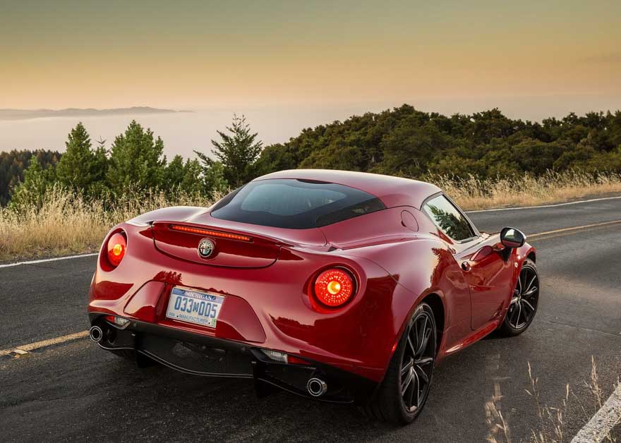 Alfa Romeo 4C，一辆完美的意大利 MR 小跑车