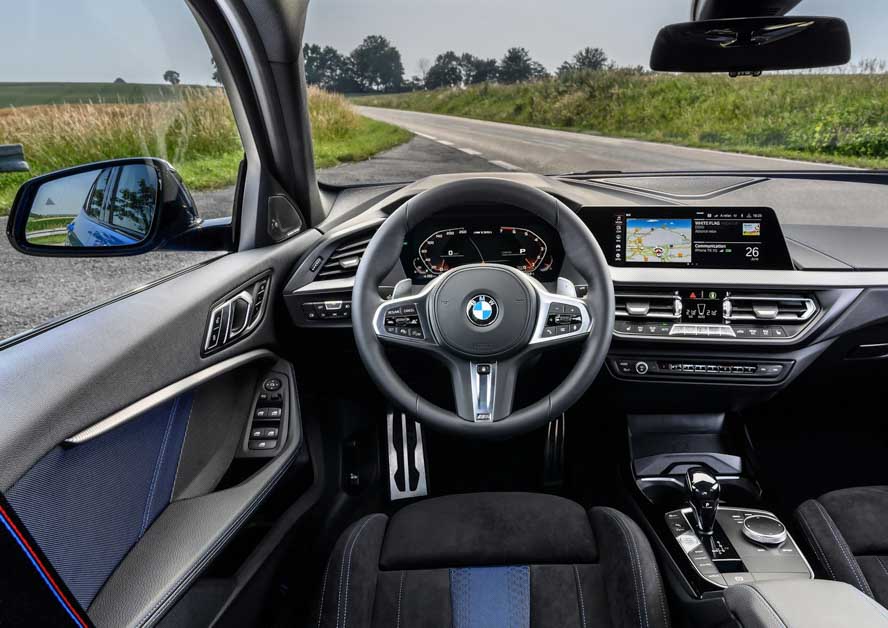 BMW M135i xDrive 现身我国平行二手车商，开价 RM320,000！