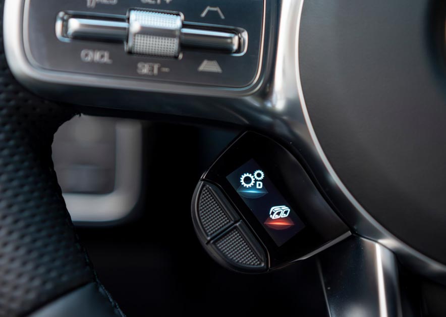 影片：2020 Mercedes-AMG A45 S VS AMG A35，相差8万令吉，差别在哪里？