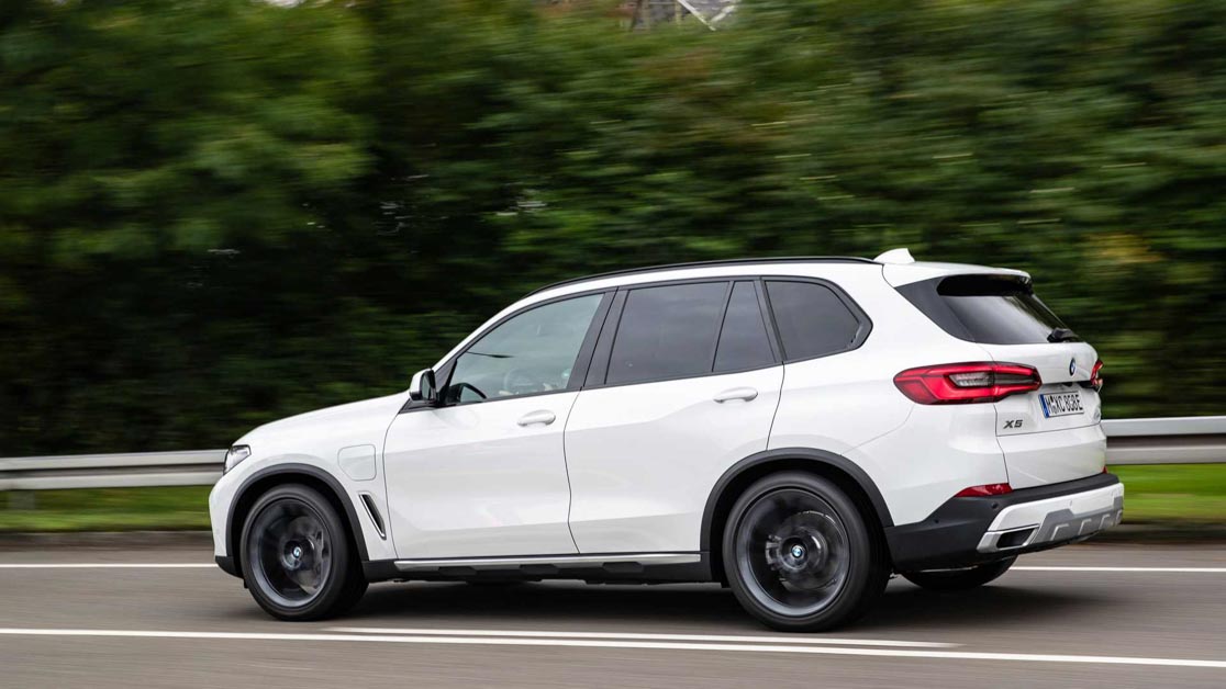2021 BMW X5 xDrive45e PHEV 登陆我国市场，售价 RM440,745