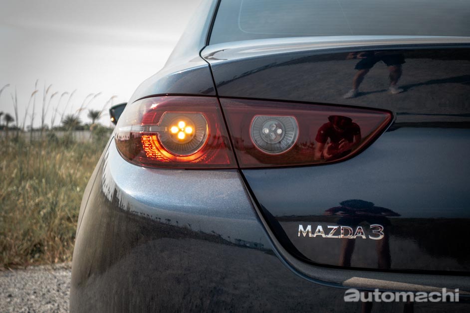 Honda Civic 1.5TC VS Mazda 3 2.0 Sedan，你们会选择哪一款？