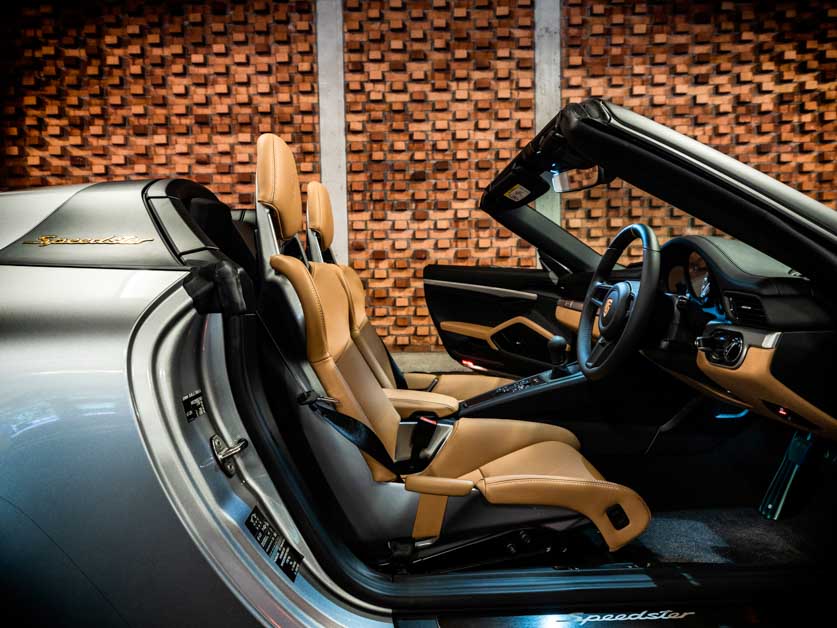 Porsche 911 Speedster 登陆我国市场,售价270万!