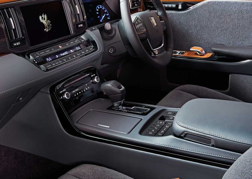 Toyota Century 登陆我国平行二手车商，开价127万令吉！