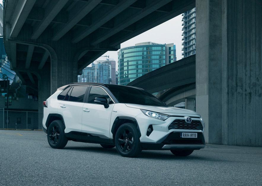 Toyota Corolla Cross 实车谍照流出,犹如小一号 RAV4!