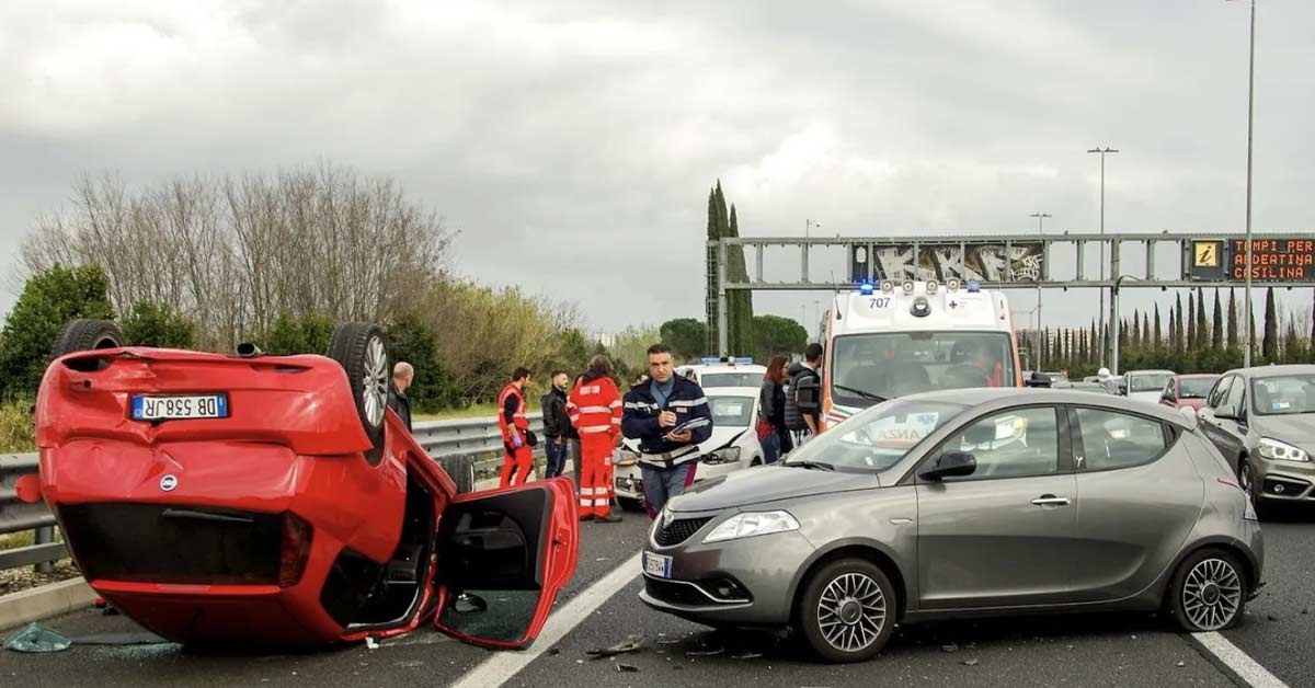 IIHS 公布死亡率最高的车款成绩，小型车最危险！