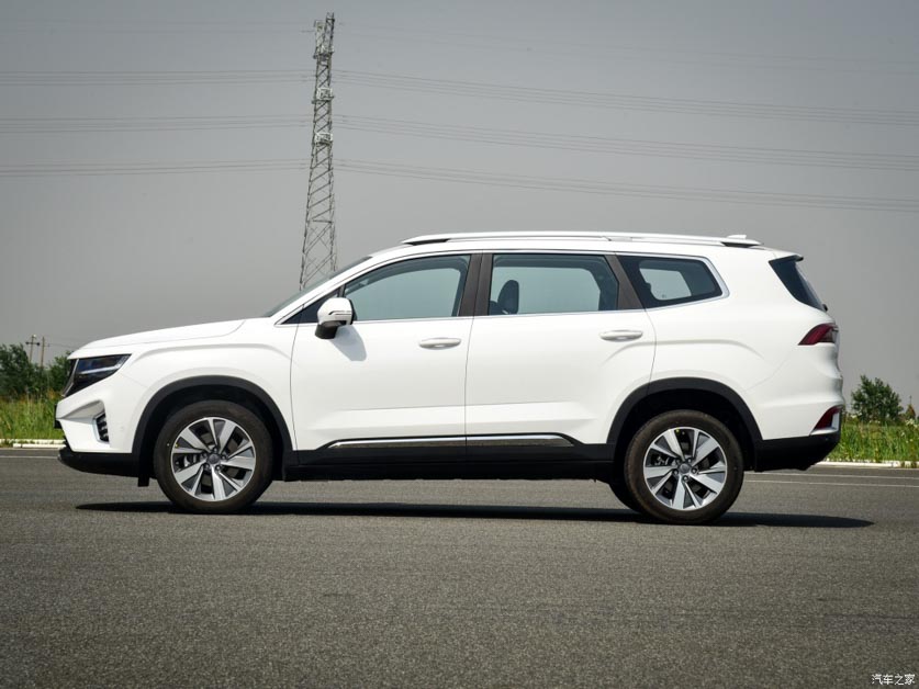 Geely 豪越旗舰 SUV 中国公开预定,预售价才RM65,550!