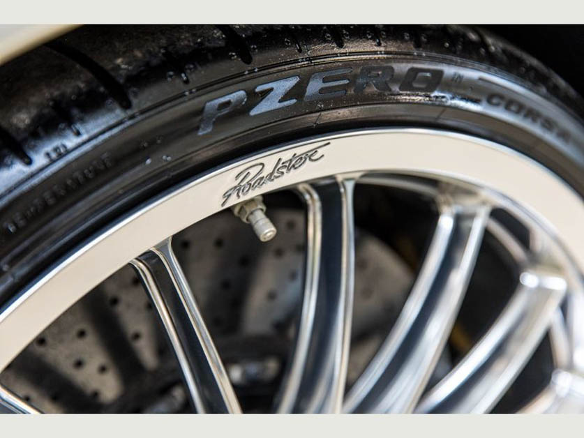 全马首台！Pagani Huayra Roadster 登陆我国平行二手车商