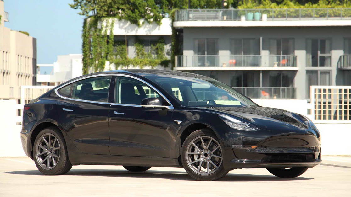 Tesla Model 3 新车登陆我国市场，售价由 RM385,000 起跳？