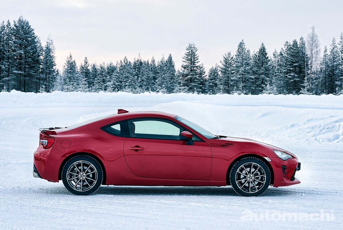 2021 Toyota GR86 首次现身，最大马力达255 Hp！