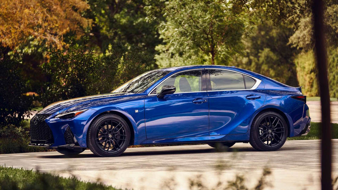 2021 Lexus IS