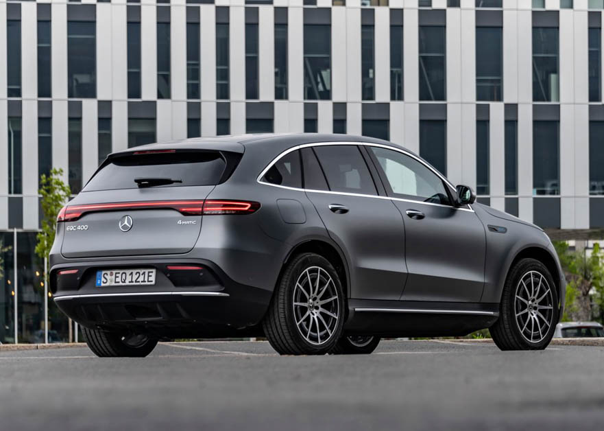 Aston Martin & Merceds-Benz 