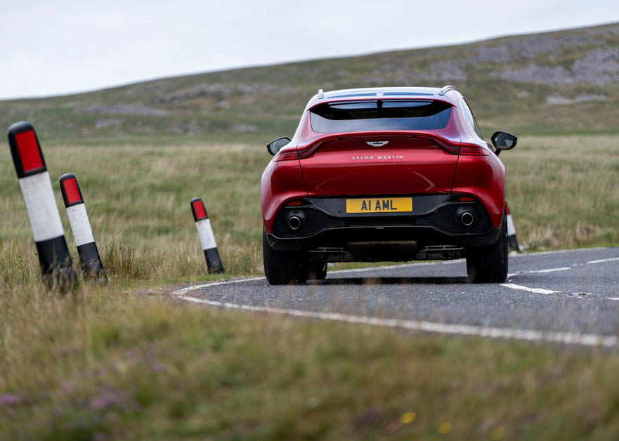 Aston Martin & Merceds-Benz 