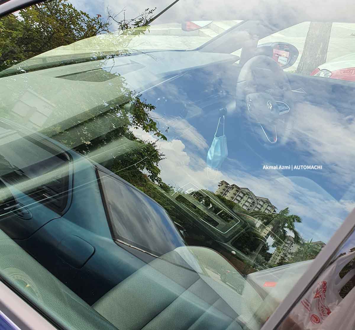 Volkswagen Golf GTI spyshot