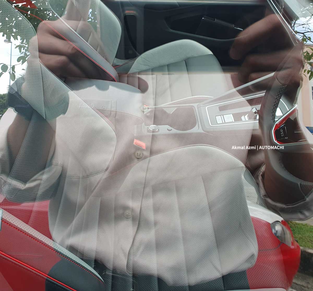 Volkswagen Golf GTI spyshot