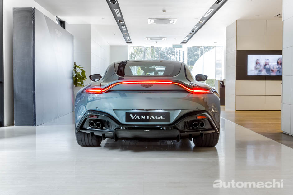 Aston Martin Vantage Dark Knight Edition