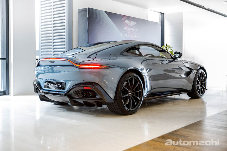 Aston Martin Vantage Dark Knight Edition