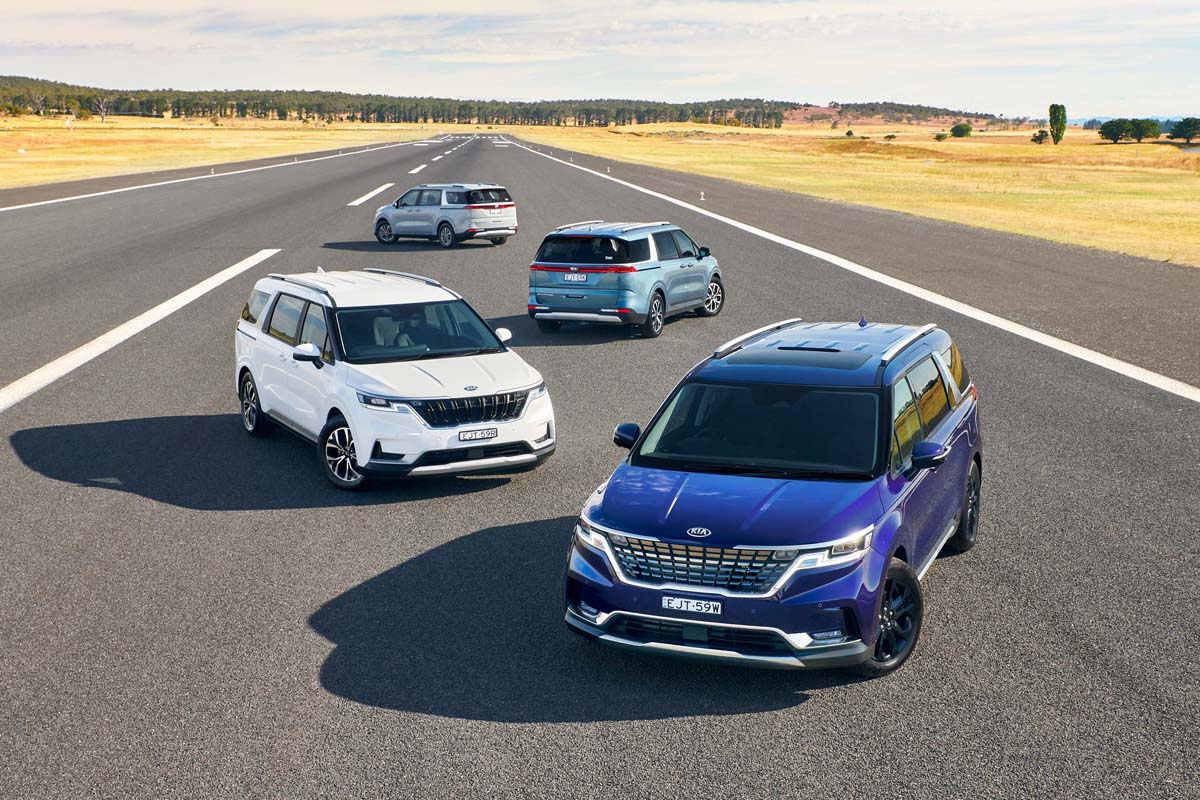 2021 Kia Carnival 右驾版登场,大型豪华MPV!