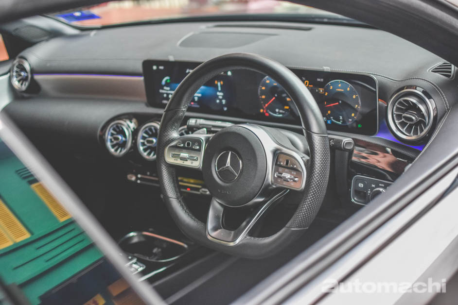 Mercedes-Benz A250 Sedan 