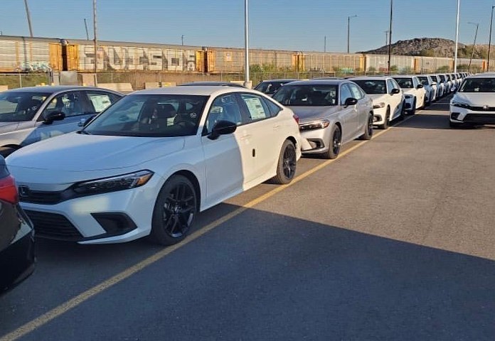 2022 Honda Civic 量产版现身，正式发售在即！