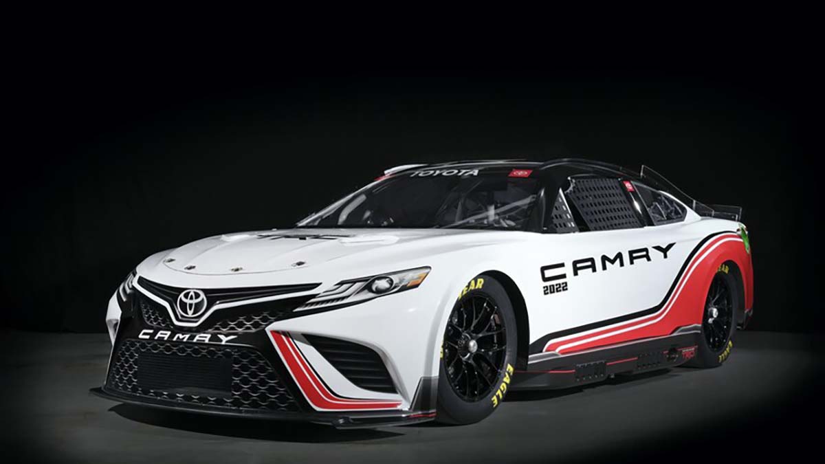 Toyota Camry NASCAR 赛车版拥有670 Hp的输出表现!