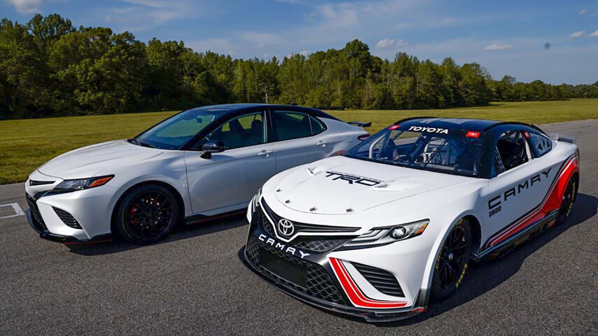 Toyota Camry NASCAR 赛车版拥有670 Hp的输出表现!