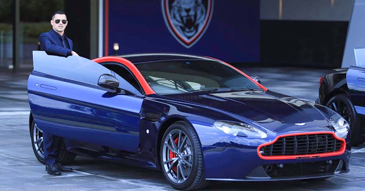历史性的一刻，JDT 宣布和 Aston Martin 进行合作