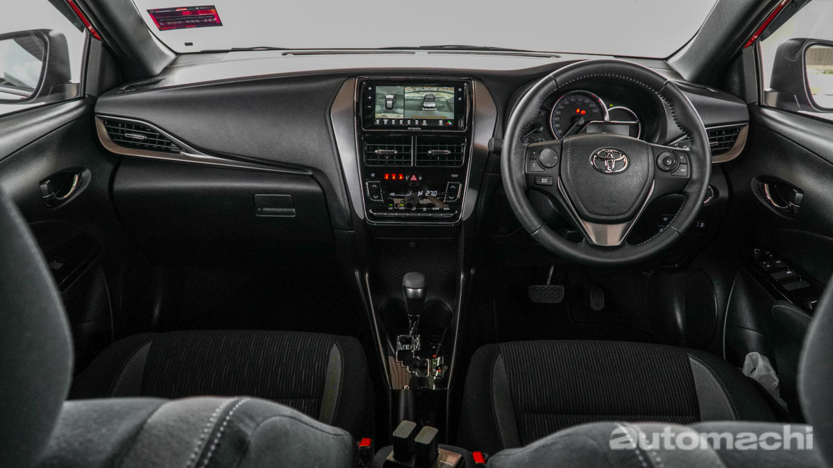 推荐车型：2021 Toyota Yaris E ，配备和价格都很合理