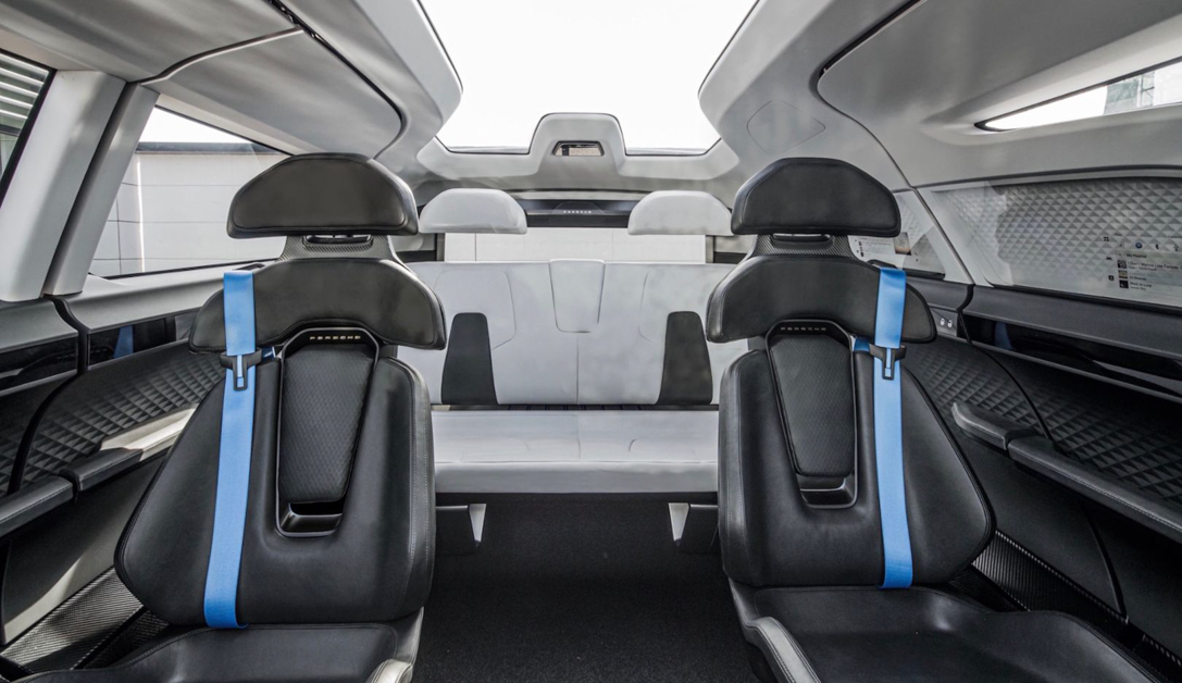 Porsche Vision Renndienst Interior Concept 