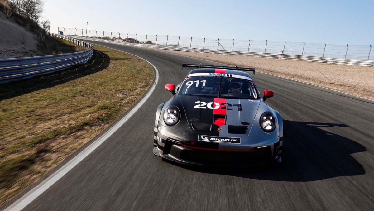 2022年开始使用， Porsche 与 Siemens Energy 合作生产新世代汽车燃料
