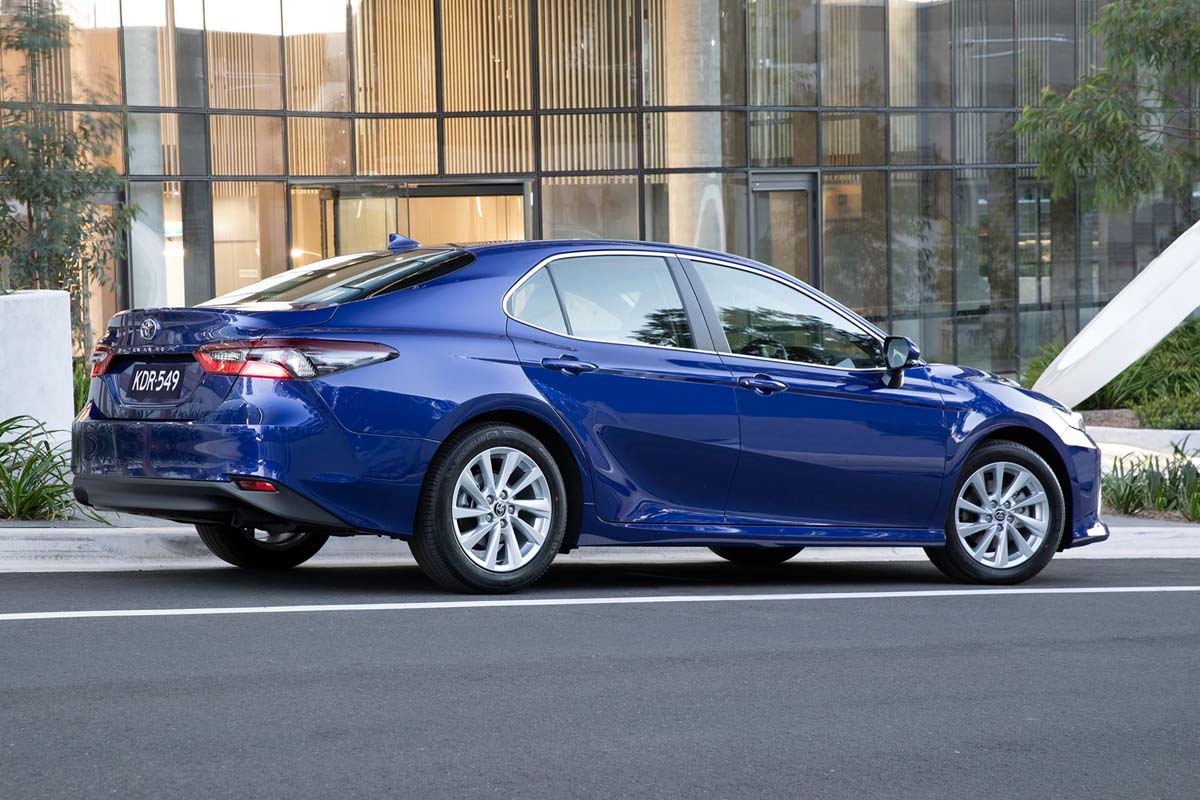 Toyota Camry 小改款大马上市时间曝光，延续 CBU 方式贩售