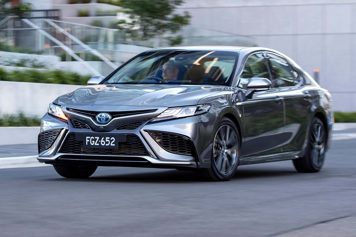 Toyota Camry 小改款大马上市时间曝光，延续 CBU 方式贩售