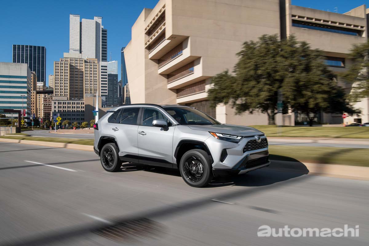 2022 Toyota Rav4 登场：全新头灯组设计、最大马力306 PS？
