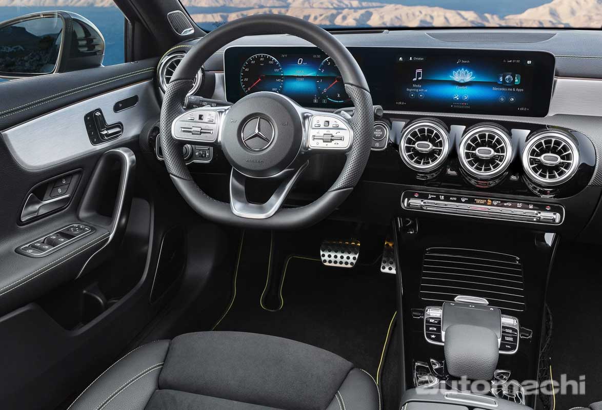 Mercedes-Benz 大屏幕设计：不仅是实用也兼具科技感？