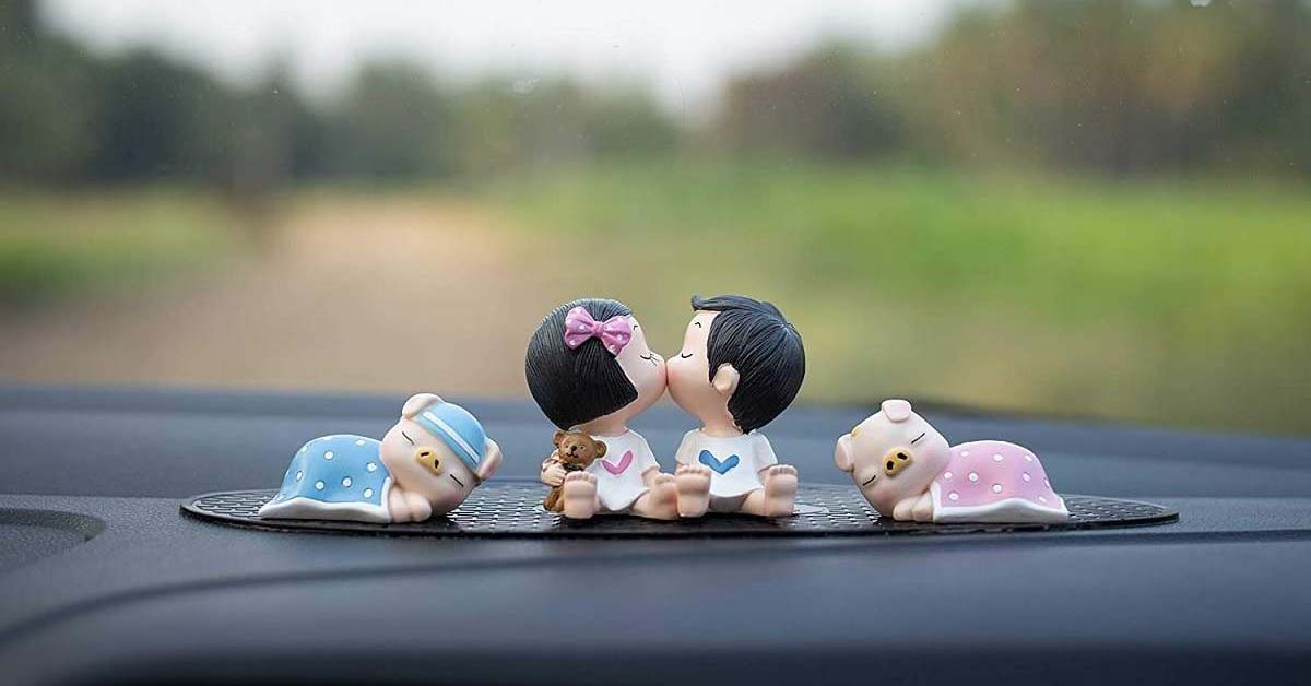 Dashboard 上面为什么不能放东西？因为这会影响到你的行车安全！