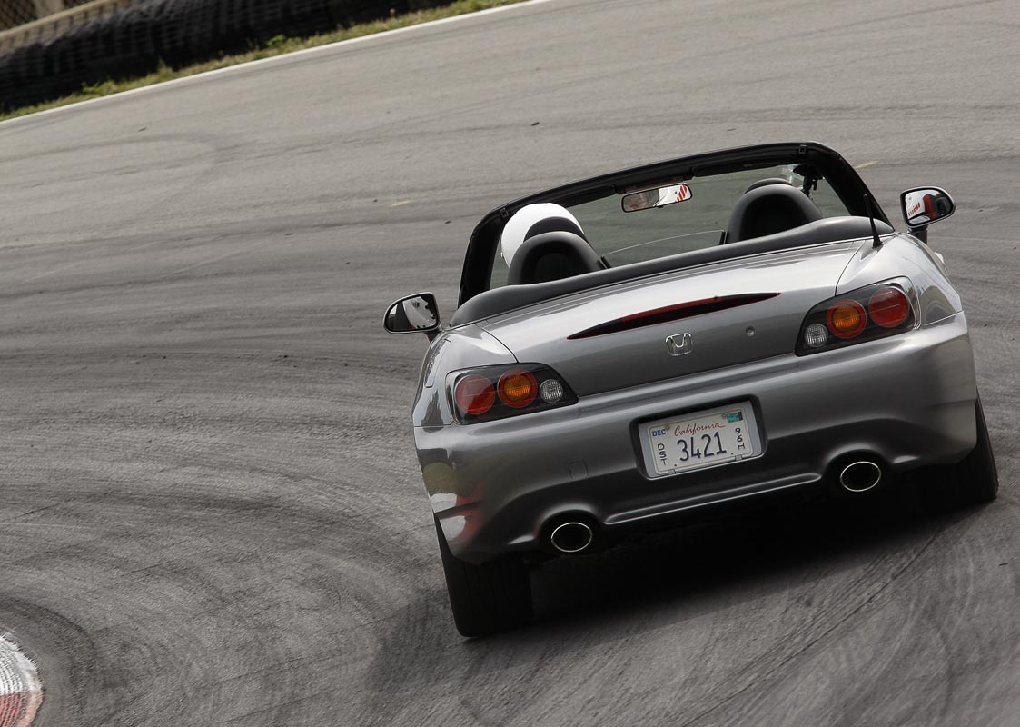 Honda S2000 即将复活?2024 年推出,搭载 Type R 引擎,料马力将达 350 Hp!