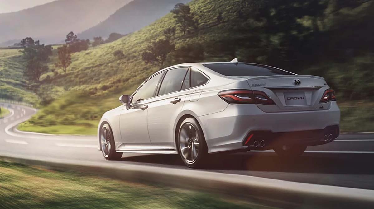 Toyota Crown ：日系豪华涡轮轿车、入口车已经进军我国市场！