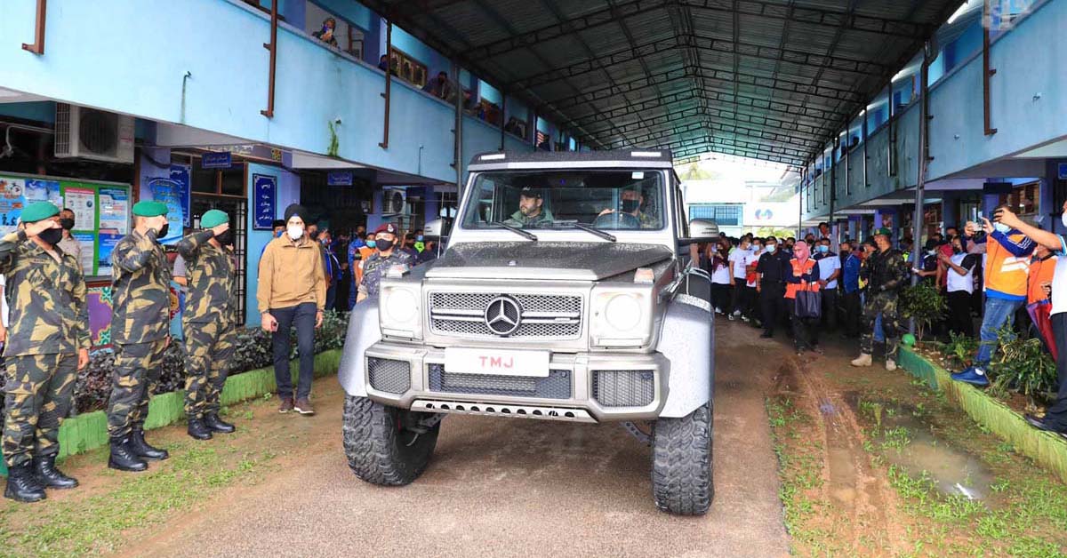柔佛王储开价值 RM 3,000,000 Mercedes-AMG G63 6×6 赈灾，展现亲民的一面！
