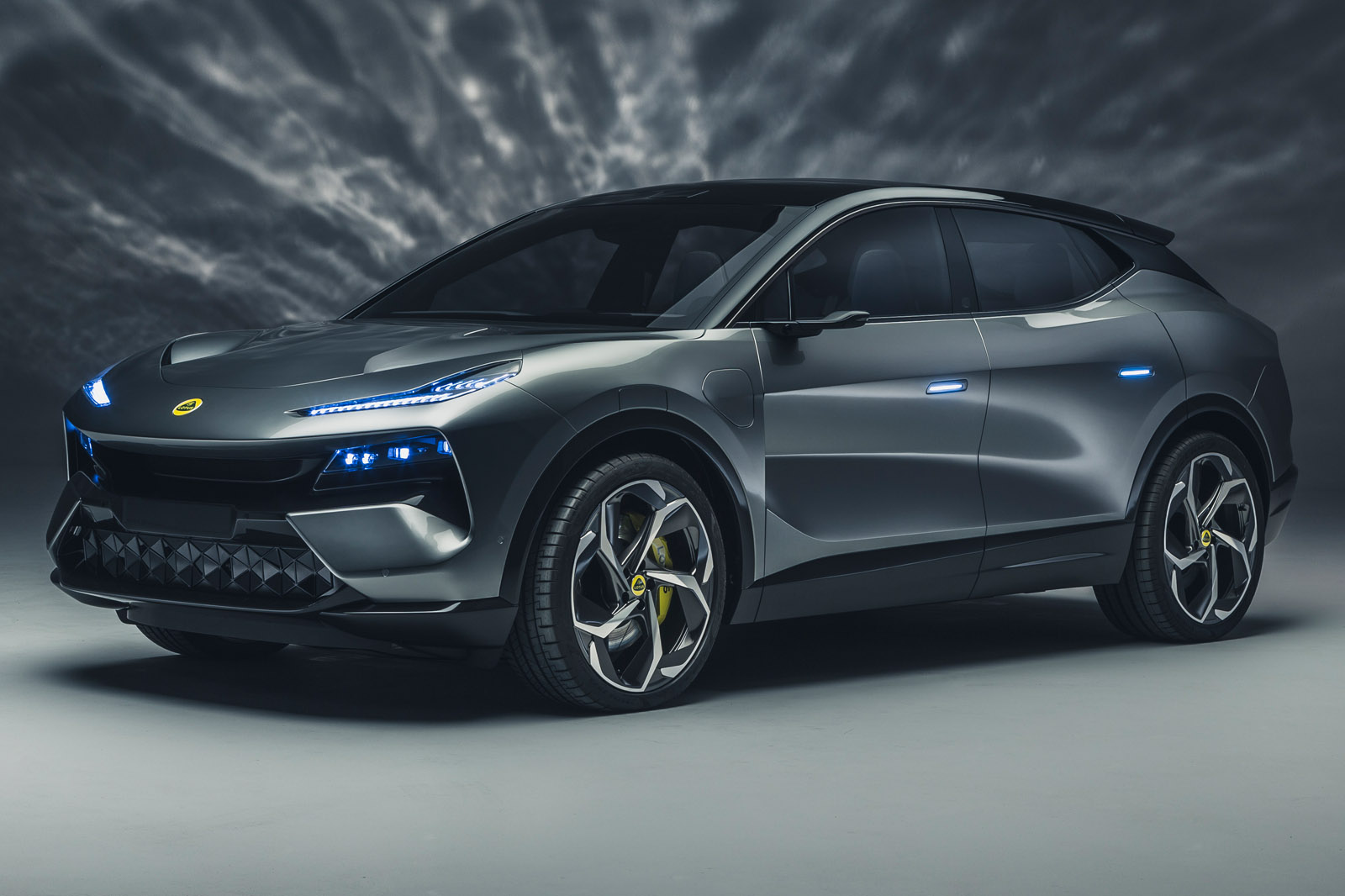 Lotus Eletre 全新电动 Hyper-SUV 发布,前后双电机马力有 600 Hp,0-100 km/h 只需 2.95 秒!