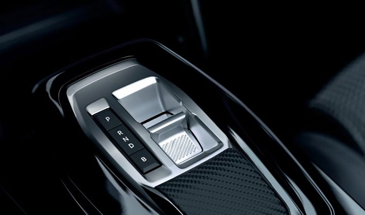 Peugeot 2008 欧规推出升级版：全新按键式拍档取代电子手刹车！