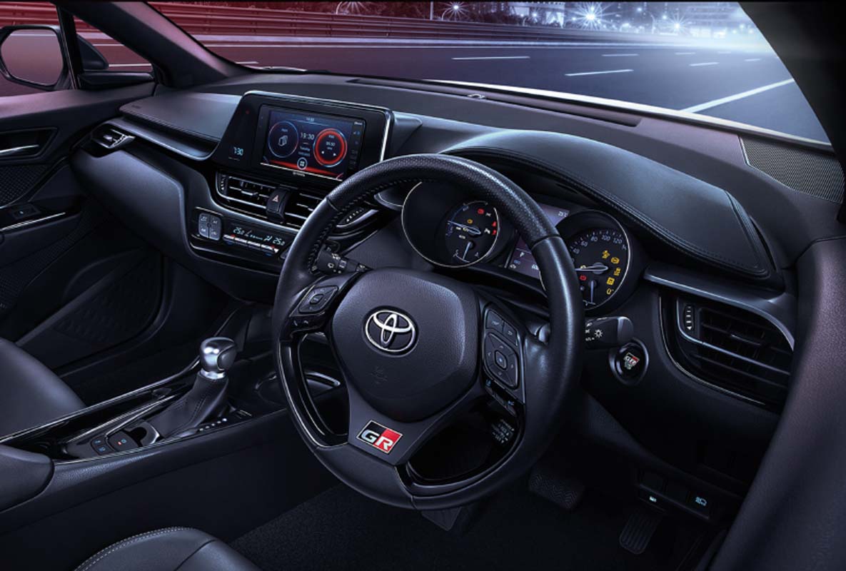 Toyota C-HR GR-Sport 登场：更运动化外观设计、最大马力122 PS！