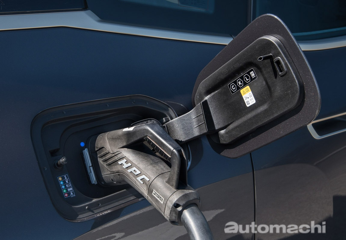 Electric Car 专题：现在买电动车实用吗，充电问题如何解决？